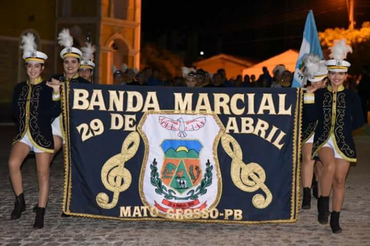 Desfile Cívico em Mato Grosso teve como tema o folclore e a cultura regional brasileira