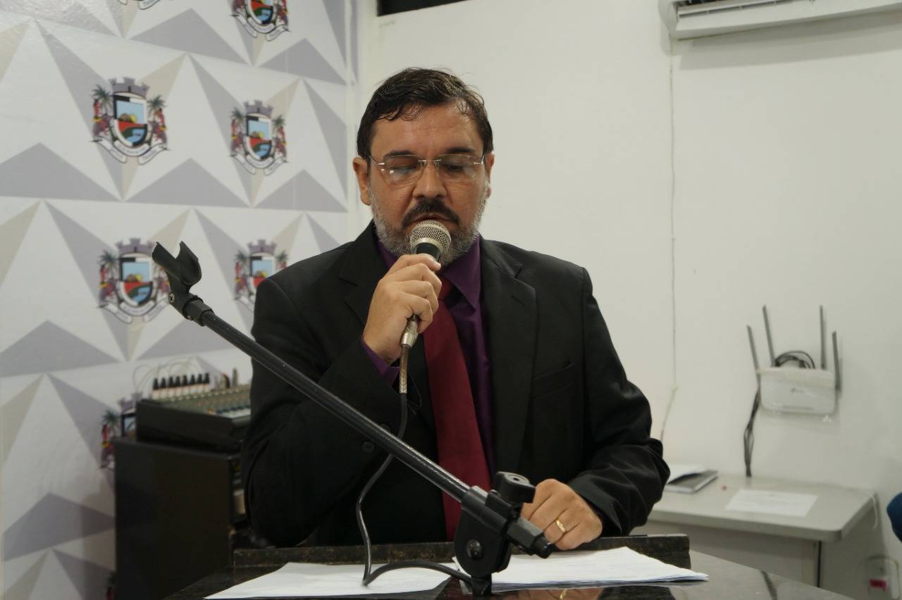 Vereador Jarbas Rosado cobra entrega de EPIs e relata problemas na gestão em Jericó; ouça áudio